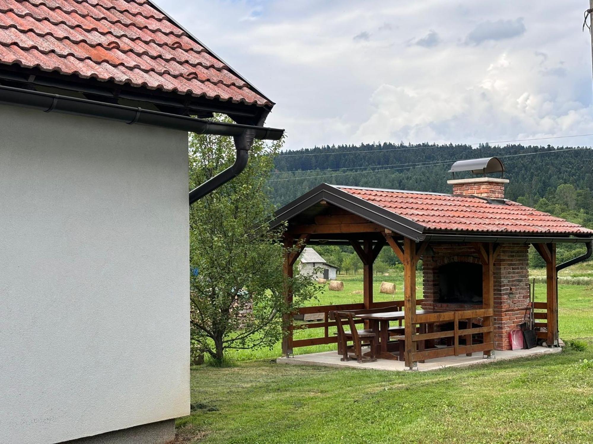 Conjar Villa Saborsko Екстериор снимка