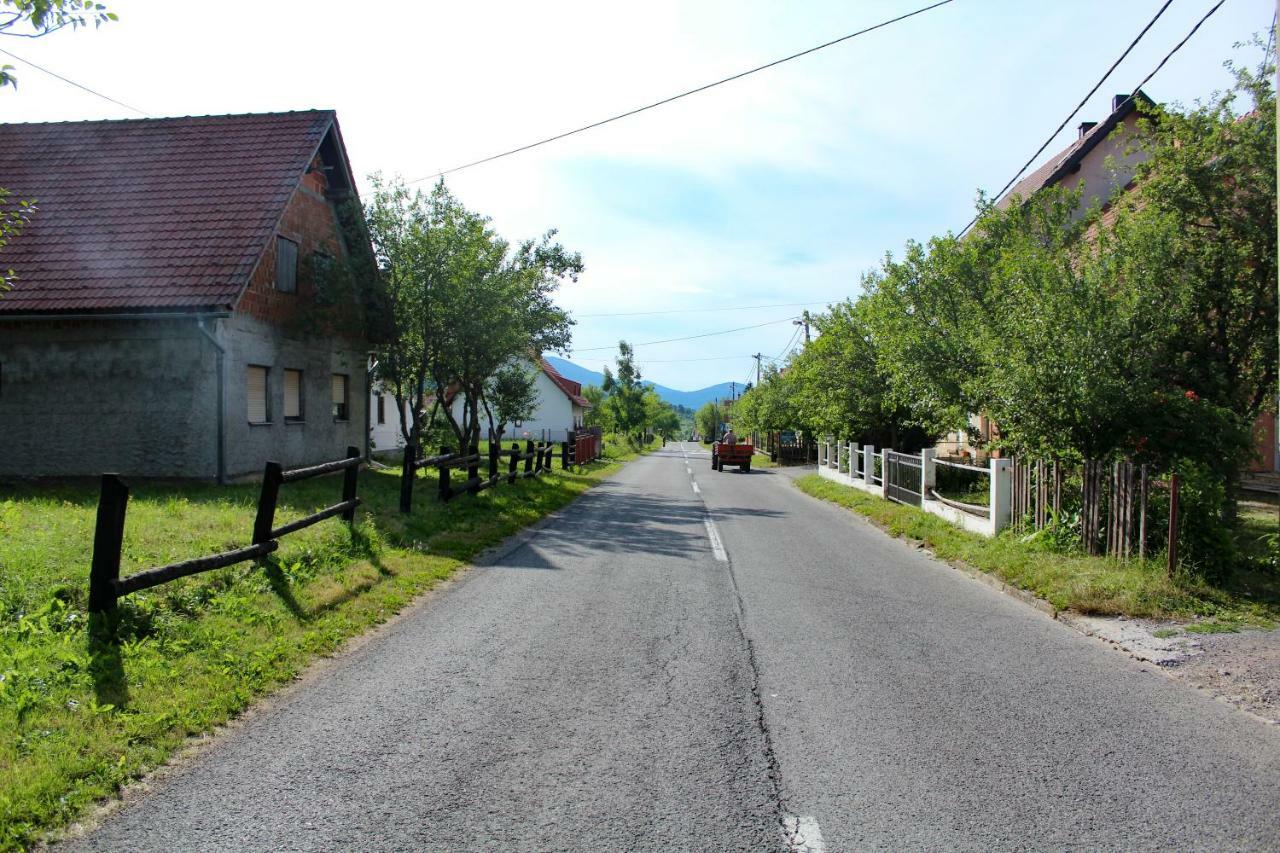 Conjar Villa Saborsko Екстериор снимка